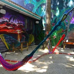 https://the-yak-hostel.quintano-roohotels.com